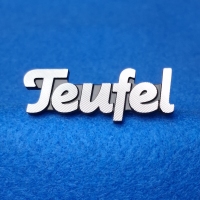 Teufel logo voor Ultima 40 MK4