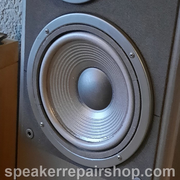 JBL LX60 Tieft&ouml;ner nach Reparatur(neue Schaumstoff Sicke)