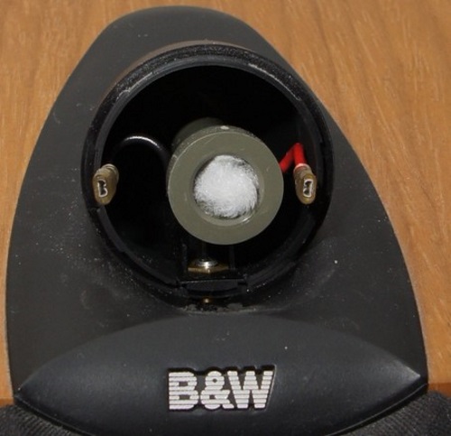 B&W ZC12092 Hochtöner Ersatz: die Innenseite des Hochtönergehäuses