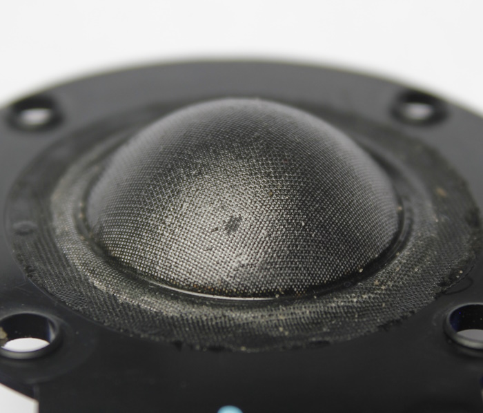 Silk dome tweeter with a damaged coating