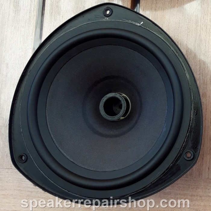 Magnat Project 10 woofer before and after repair (new rubber surround)