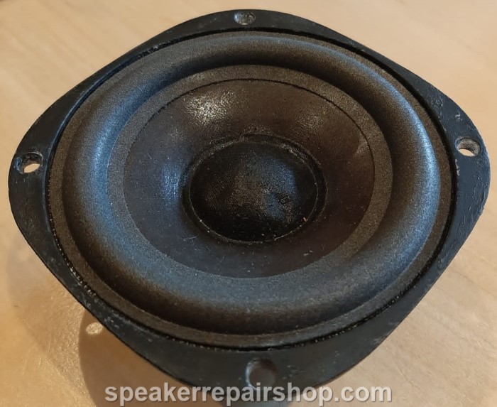 Studer 723 woofer met nieuwe foamrand