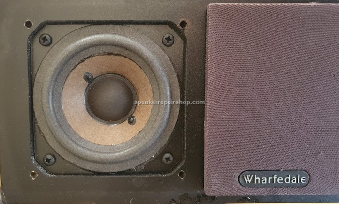 Wharfedale 2130 woofer voorzien van een nieuwe foamrand